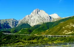 Гран Сассо д Италия — гора, расположенная в Абруццо регион Центральная Италия
