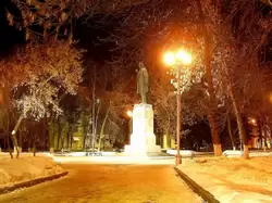 Памятник В.Г. Белинскому на Театральной площади в Пензе