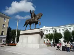Тверь. Памятник князю Юрию Тверскому