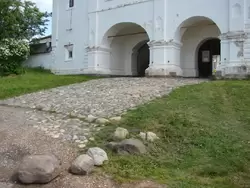 Ферапонтов монастырь, вход