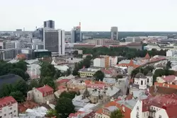 Старый город и высотки Таллина