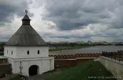Вид на Казанку и Ленинскую дамбу