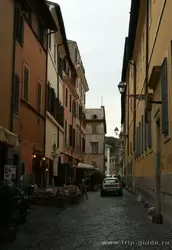 Via della Lungaretta (улица Лунгаретта)