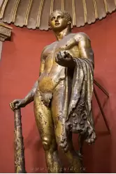 «Геракл Мастаи» — позолоченная бронзовая скульптура