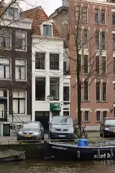 Самый маленький дом в Амстердаме — Сингел 7 (<span lang=nl>Singel 7</span>)
