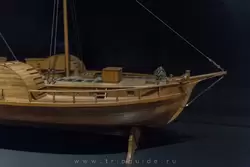 Модель парома-парохода Вильгельмина (1822) с гребным колесом. Пароходы позволяли создать регулярное сообщение, которое не зависело от наличия ветра