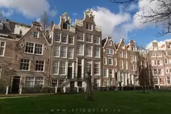 Достопримечательности Амстердама: Бегейнхоф