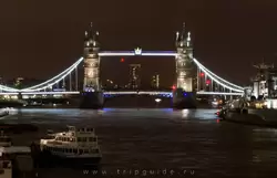 Тауэрский мост ночью, вид с Лондонского моста
