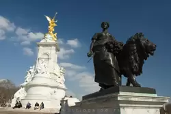 Достопримечательности Лондона: мемориал королевы Виктории