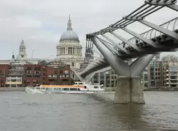 Мост Миллениум в Лондоне и собор Святого Павла