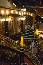 Лестница между El Dorado Piano bar и Millenium Star Casino 