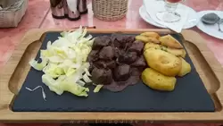 Филе кабана в маринаде — ресторан «Ревалия Гриль Хаус» на Радушной площади Таллина