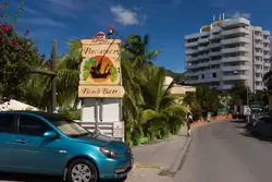 Buccaneer beach bar (пляжный бар Пират)