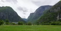 Долина деревни Ёви Эйдфьорд (Верхний Эйдфьорд, Øvre Eidfjord)