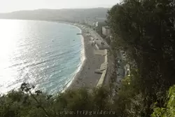 Вид на пляж Ниццы с Замковой горы