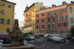 Достопримечательности Ниццы: площадь Святого Франциска
