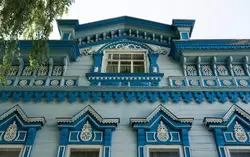 Резьба на фасаде дома купца Шишокина в Козьмодемьянске