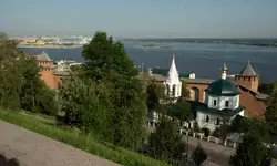 Слияние рек Волга и Ока в Нижнем Новгороде