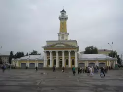 Пожарная каланча на центральной площади Костромы