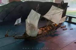 Инсталляция о том, как затонул корабль