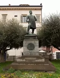 Памятник королю Умберто I в Вероне
