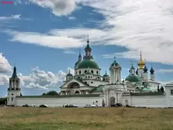 Спасо-Яковлевский монастырь в Ростове