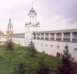 Ростов Великий, стены Спасо-Яковлевского монастыря