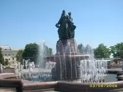 Волгоград, фонтан «Искусство»