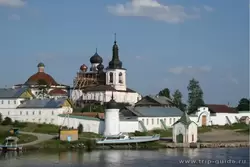 Горицкий монастырь: Воскресенский и Троицкий соборы