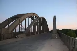 «Горбатый» мост
