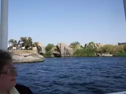 Гранитный берег Нила