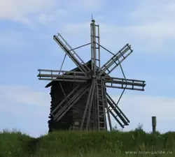 Ветряная мельница из деревни Вороний остров