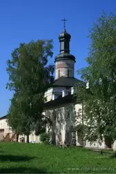 Святые ворота с церковью Иоанна Лествичника