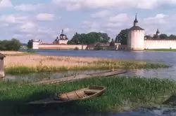 Кирилло-Белозерский монастырь, фотография с берега озера
