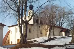 Церковь Сергия Радонежского с трапезной палатой в Кирилло-Белозерском монастыре 