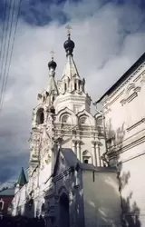 Муром, Свято-Троицкий монастырь. Колокольня и надвратная церковь Казанской Божьей матери