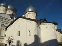 Церковь Покрова Пресвятой Богородицы, Зверин монастырь в Великом Новгороде