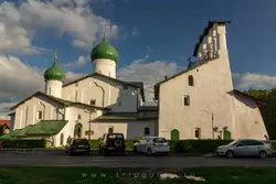 Псков, Богоявленская церковь с Запсковья и звонница
