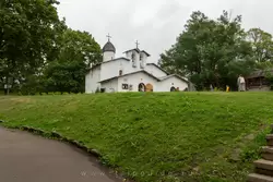 Псков, церковь Покрова и Рождества от Пролома