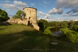 Псков, Гремячая башня и долина реки
