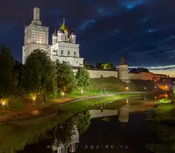 Псков, кремль ночью фото