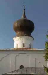 Псков, купол церкви Успения Пресвятой Богородицы с Пароменья