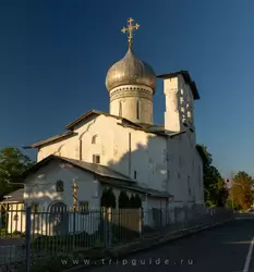 Псков, Петропавловская церковь с Буя