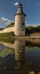 Псков, Высокая (Воскресенская) башня