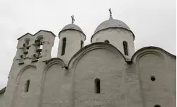 Шлемовидные купола собора Рождества Иоанна Предтечи
