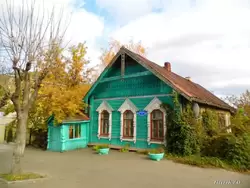 Пенза, жилой деревянный дом по улице Володарского 3. Был построен в 1875 г., памятник истории и архитектуры конца XIX — начала XX веков