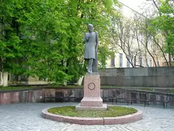 Памятник М.Ю. Лермонтову в Пензе