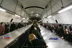 Эскалатор в метро в Лондоне