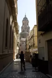 Улица Сан Агустин — вид на колокольню собора