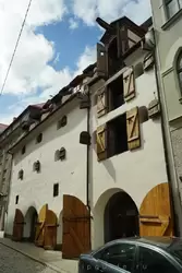 Средневековые склады на улице Алдару